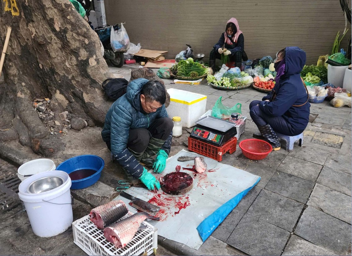 Giải tỏa “chợ cóc”